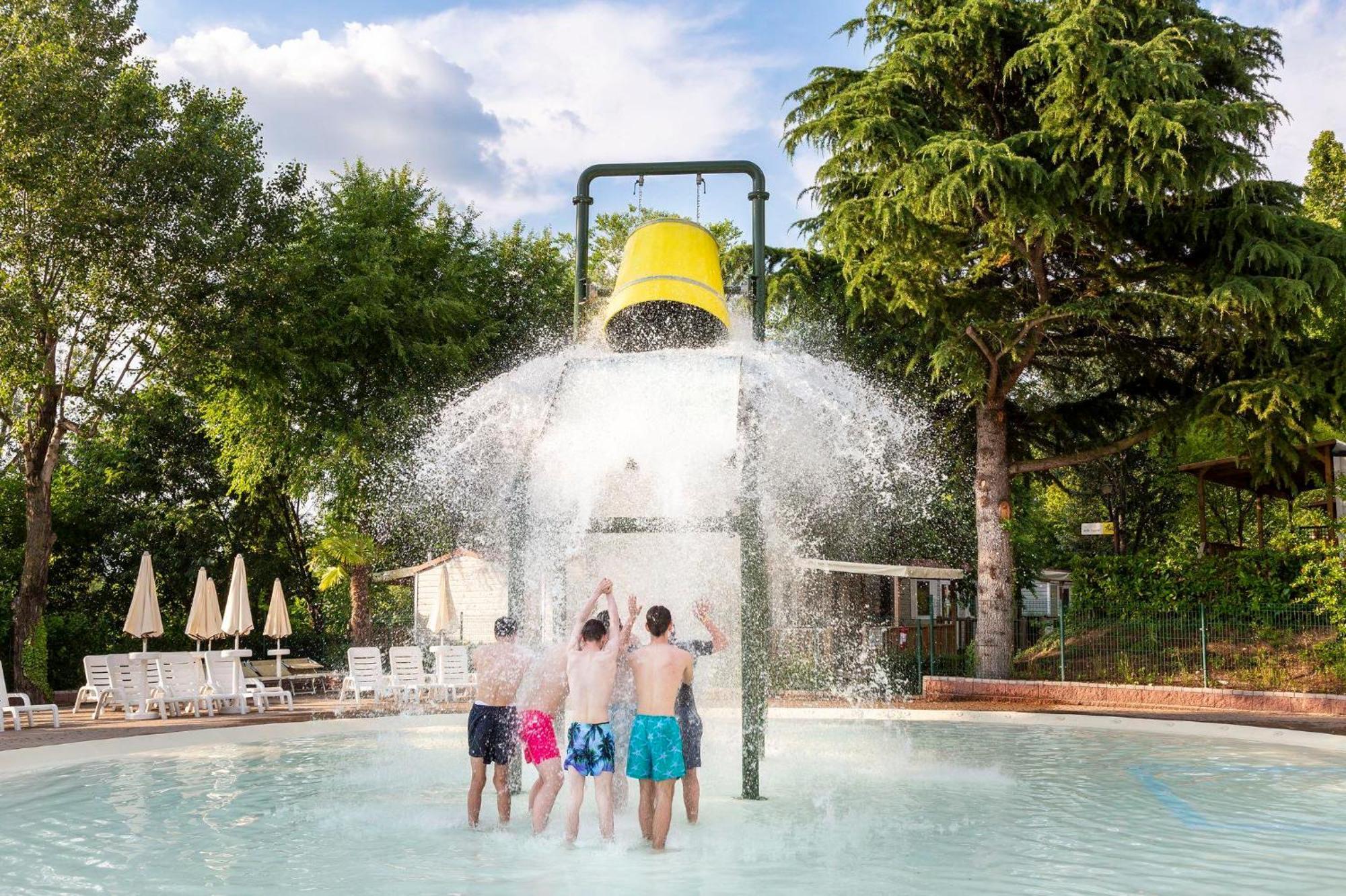 hu Altomincio Village Valeggio sul Mincio Esterno foto